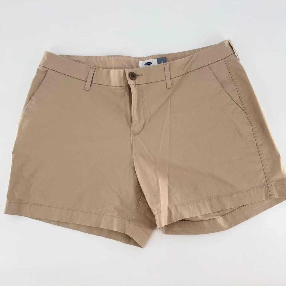 OLD NAVY Everyday Khaki Chino Shorts Tan Stretch Cotton Mid Rise Size 12 GS2577